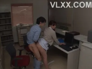 Con trai cưới Cô vợ mãi không có cháu, bố nóng ruột nên đụ con dâu
