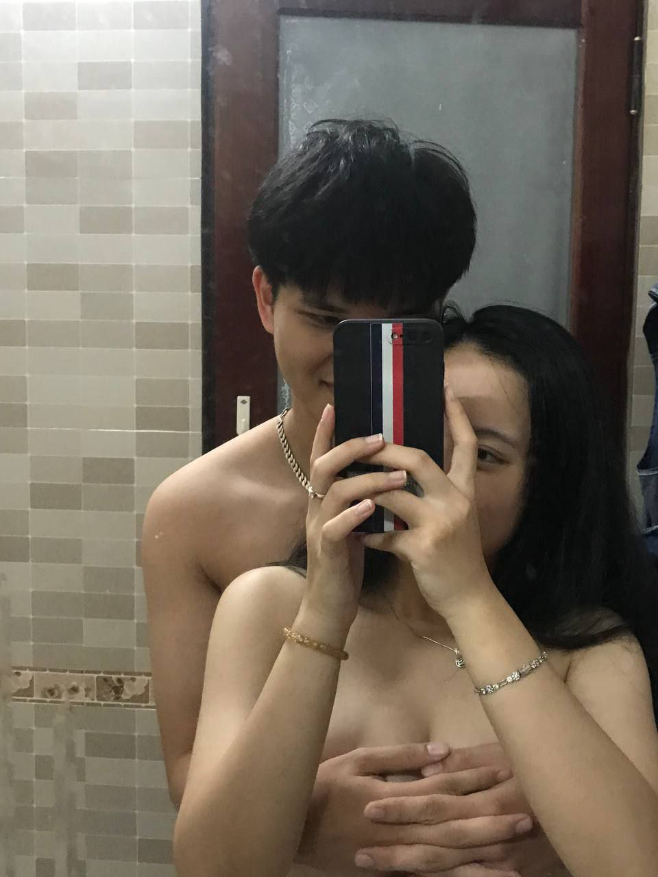 Anh địt người yêu em nhẹ thôi em xót lắm
